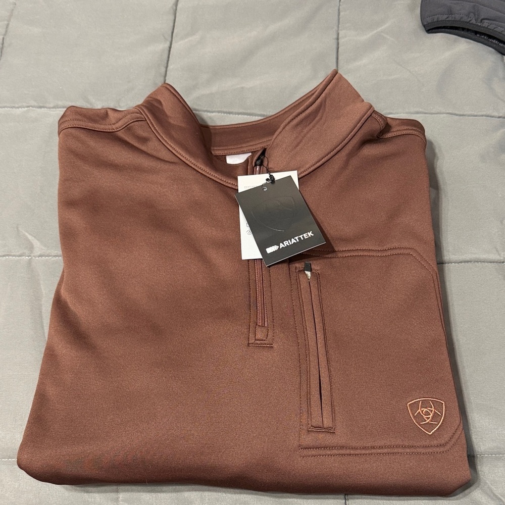 AriatTek quarter zip.  NWT. Size XXL